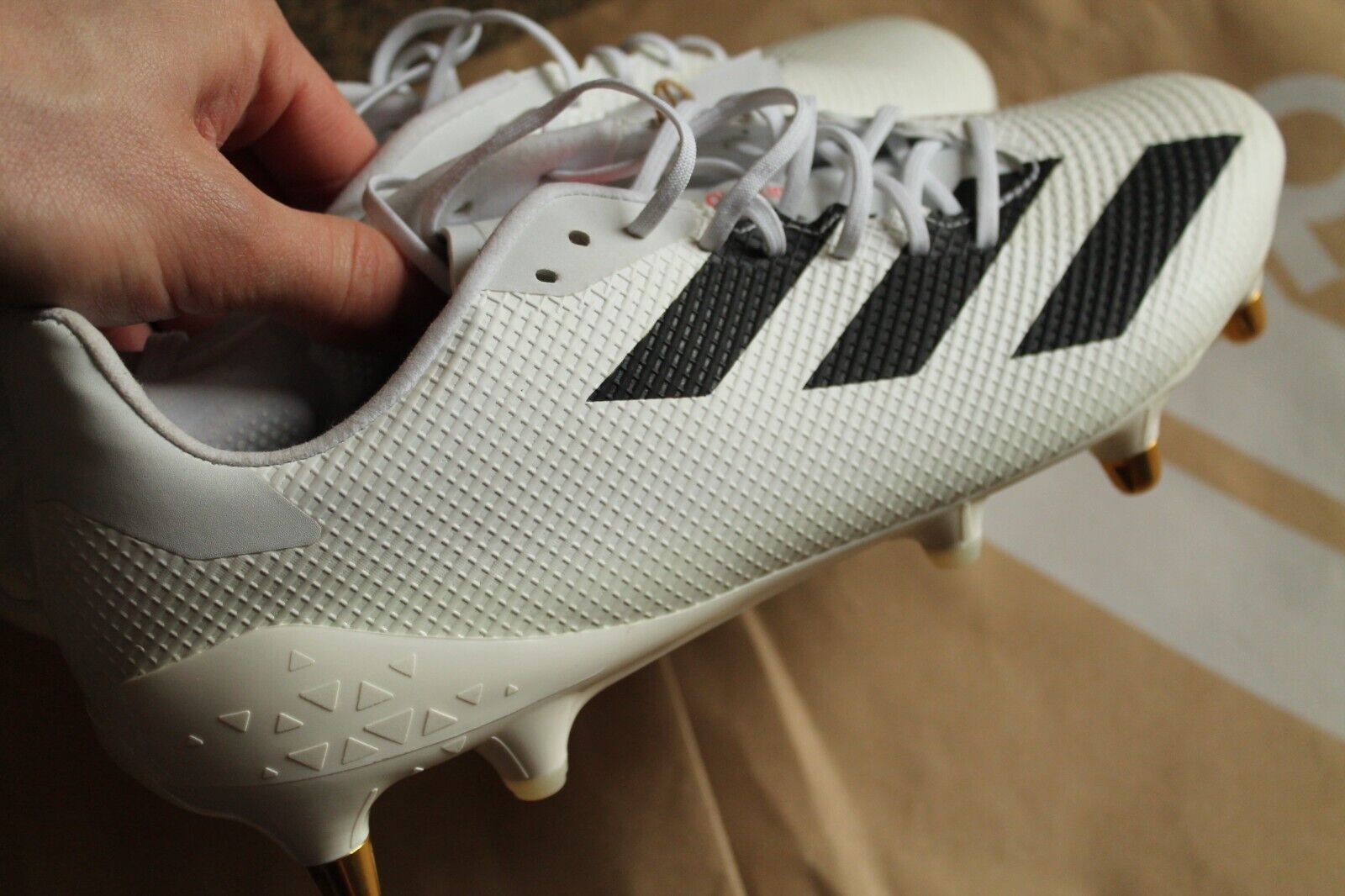 NEW ADIDAS ADIZERO RS7 SG TOKYO MENS RUGBY BOOTS SHOES SIZE NEW ADIDAS ADIZERO RS7 SG TOKYO MENS RUGBY BOOTS SHOES SIZE
