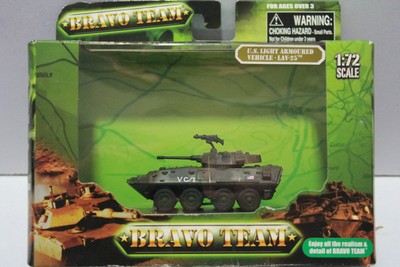 UNIMAX BRAVO TEAM U.S. LIGHT ARMOURED VEHICLE LAV-2 MINI-MILITARY FORCES 1:72