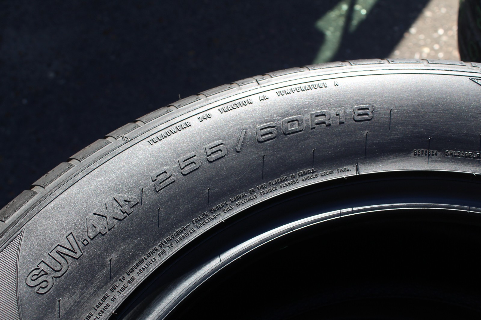 New 255 60 18 Goodyear, Eagle F1 AT SUV 4x4, JLR, 112W, x1 Tyre (F1_tyres) L3940