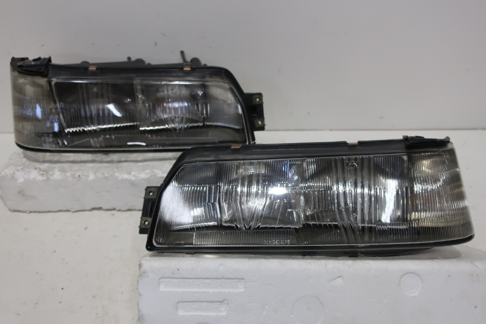 Nissan Skyline R31 HR31 GTSX GTSR Coupe Front Head Lights