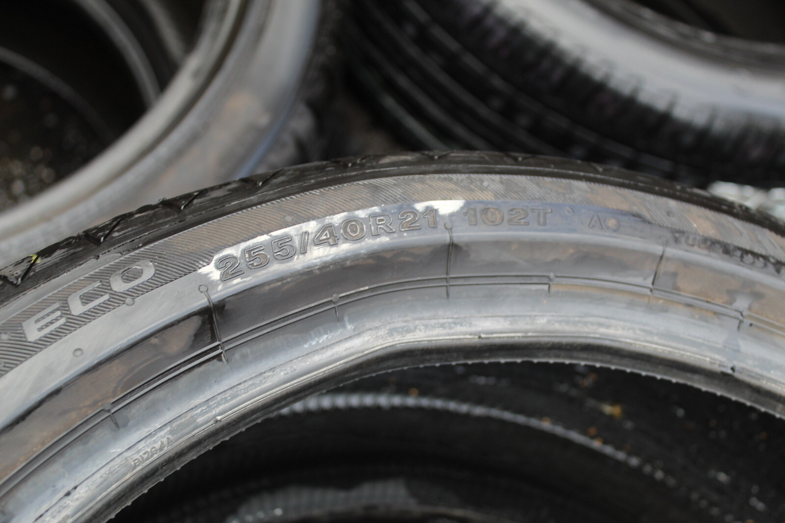 255 40 21 Bridgestone, Turanza Eco, AO, 102T x2 A Pair 5.5mm (F1_tyres) L2983