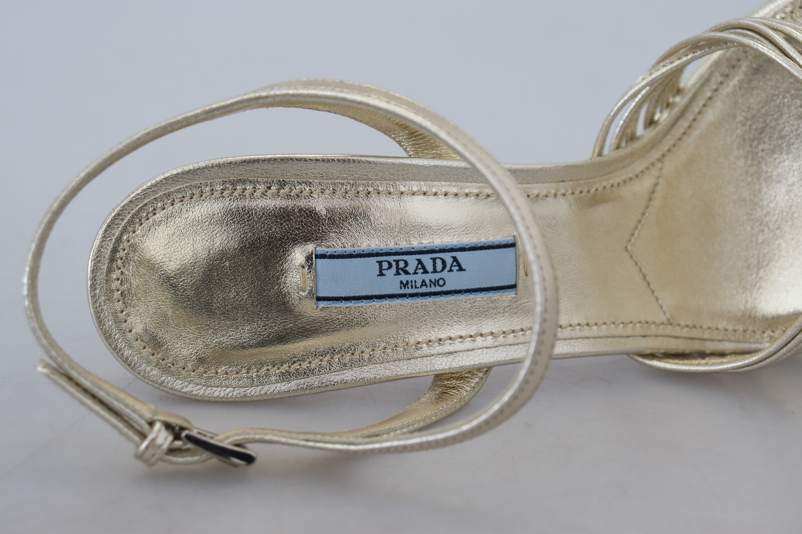 

PRADA Shoes Золотые кожаные сандалии на каблуке-шпильке с ремешком на щиколотке EU37 /US6,5 $1200usd, Золотой