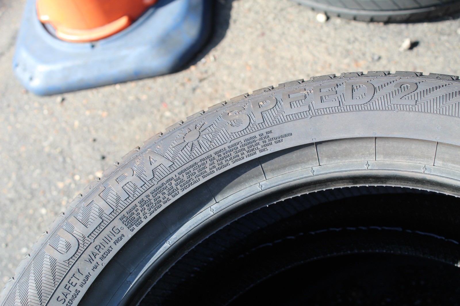 New 215 55 17 Gislaved, Ultra Speed 2, XL, 98W, x1 Tyre (F1_tyres) L3793