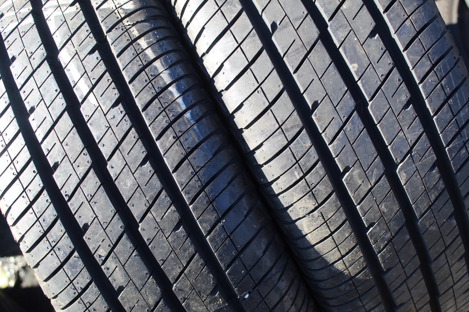 New 215 65 16C Continental, Vanco 2, 104/102T, x1 Tyre (F1_tyres) L3840