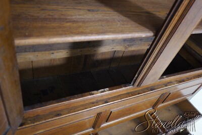 F65770EC: English 18th Century Antique Oak Linen Cabinet	