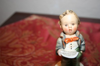 Vintage Authentic German Hummel Goebel Figurine Boy Singing dating 1999