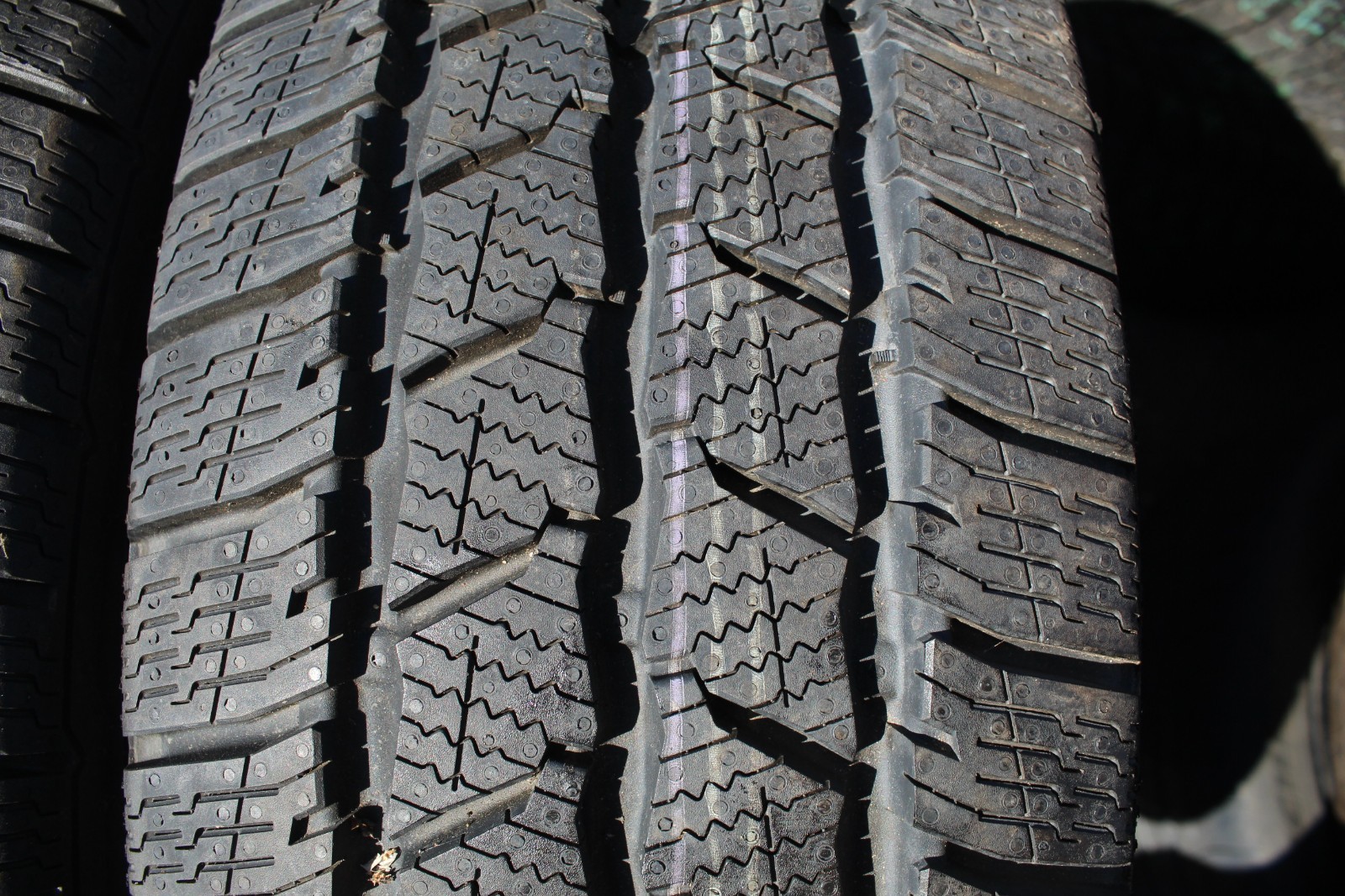 New 215 60 17C Continental, Winter, M+S, 104/102H x1 Tyre (F1_tyres) L3946