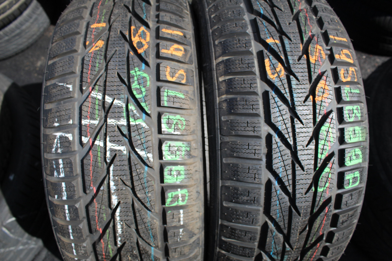 New 195 50 15 Toyo, SnowProx, Winter, M+S, 82H, x2 A Pair (F1_tyres) FOD L859