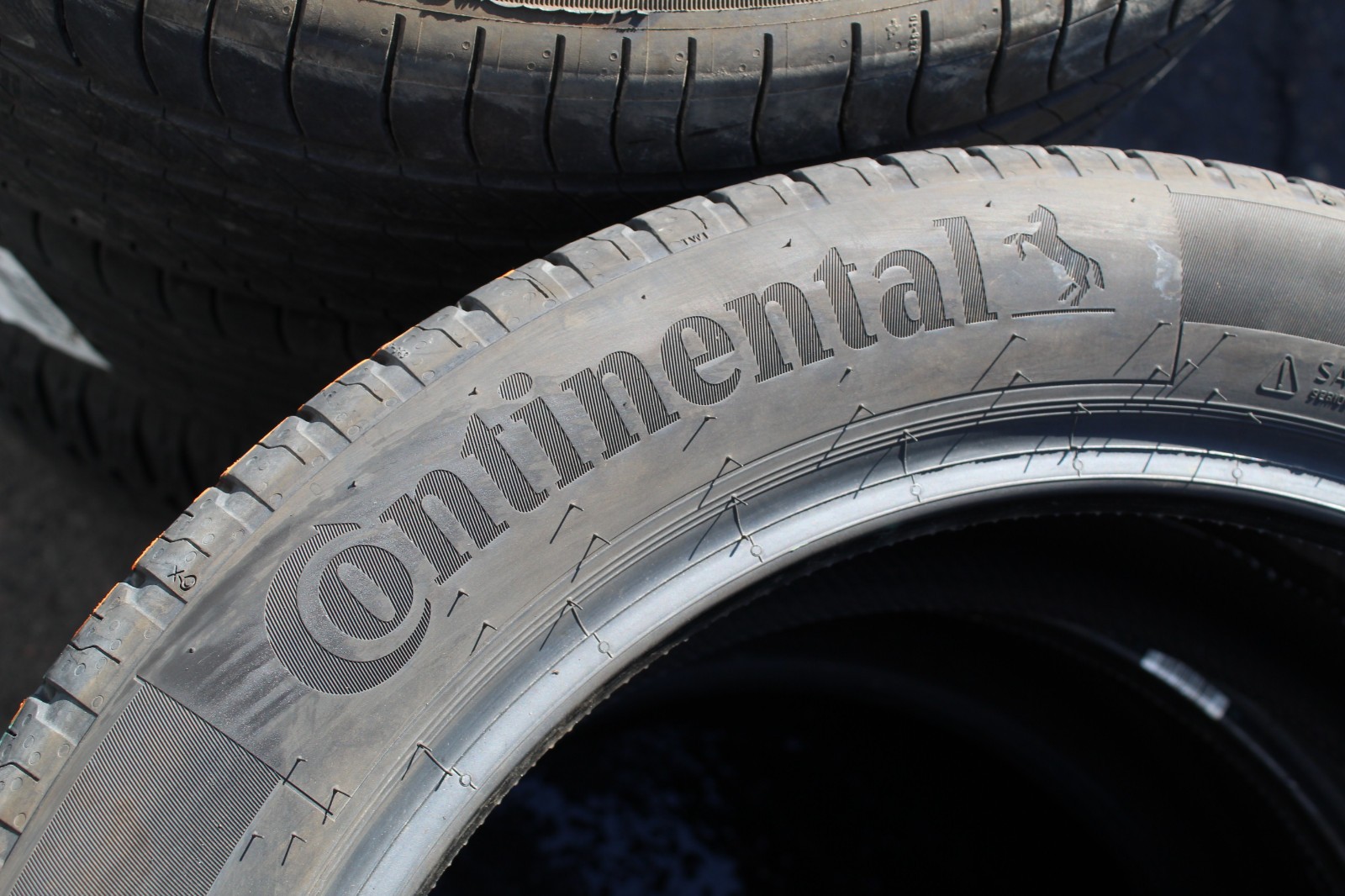 235 50 19 Continental, EcoContact 6 XL VOL 103V x2 A Pair 6.0mm (F1_tyres) L3801