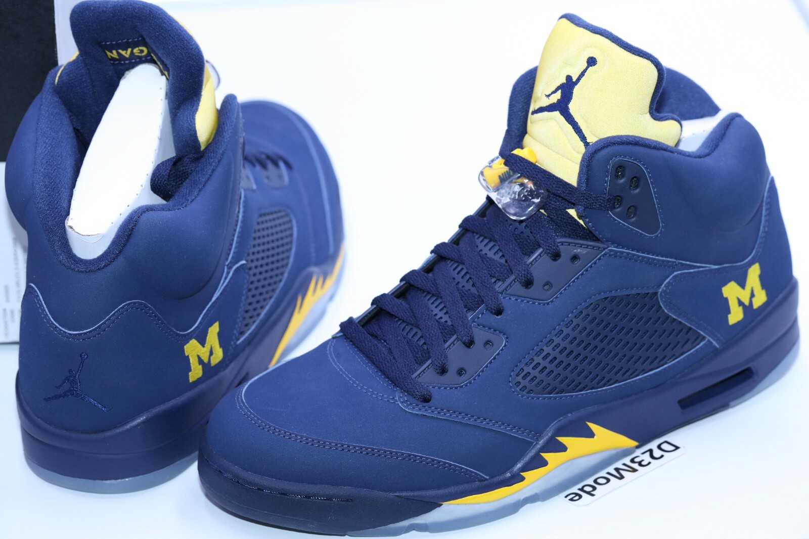 シューズ(男性用) NIKE AirJodan 5 MICHIGAN 27cm Amazon.com | Jordan Mens Air 5 Retro SE CQ9541 704 Michigan