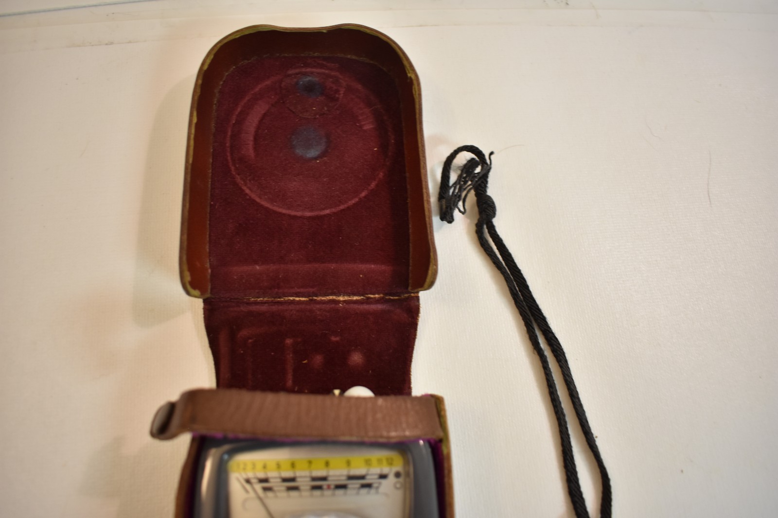 Nice Clean Used Gossen Lunasix Light Meter W/ Leather Ccase  - Germany Camera US