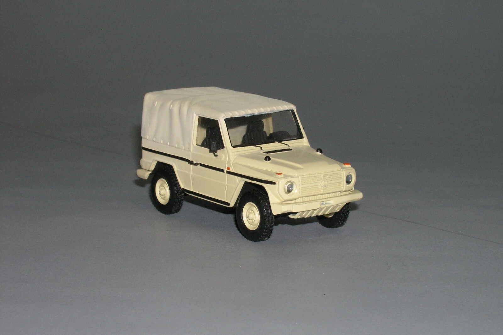 ミニカー made in Western Germany Hobby Japan HJ641050AWB Toyota LAND CRUISER (JA300W) ZX