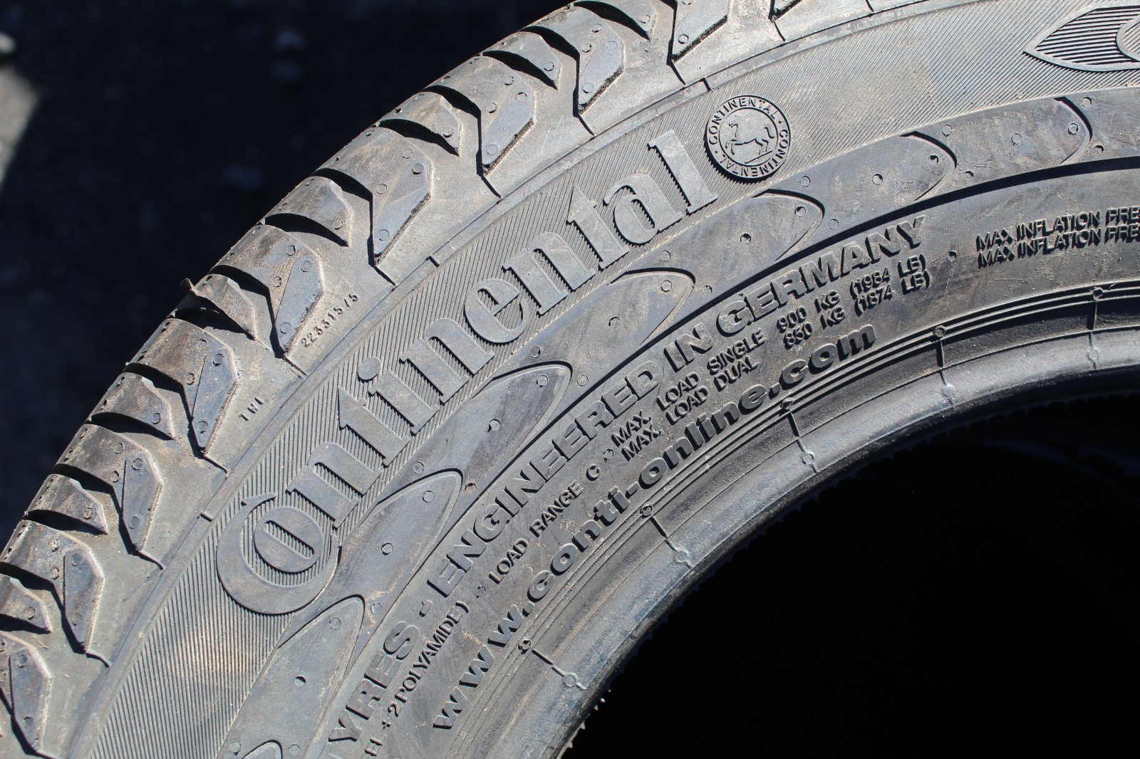 New 215 65 16C Continental, Vanco 2, 104/102T, x1 Tyre (F1_tyres) L3840