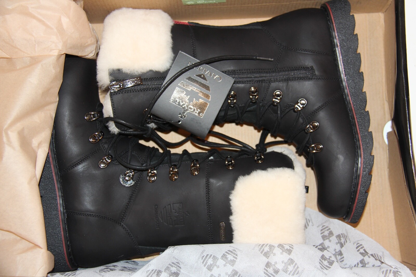 Pre-owned Royal Canadian Castlegar Leather Shearling Cuff Boot Women's Size 7 Black