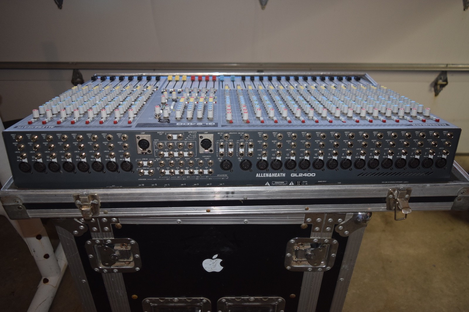 ALLEN & HEATH GL2400 - 24