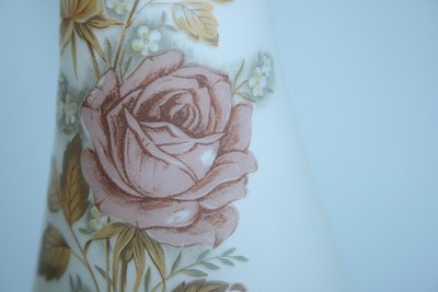 Frosted Shabby White Satin Glass Bud Vintage Vase Stem Floral Chic Gold Rim 9.5