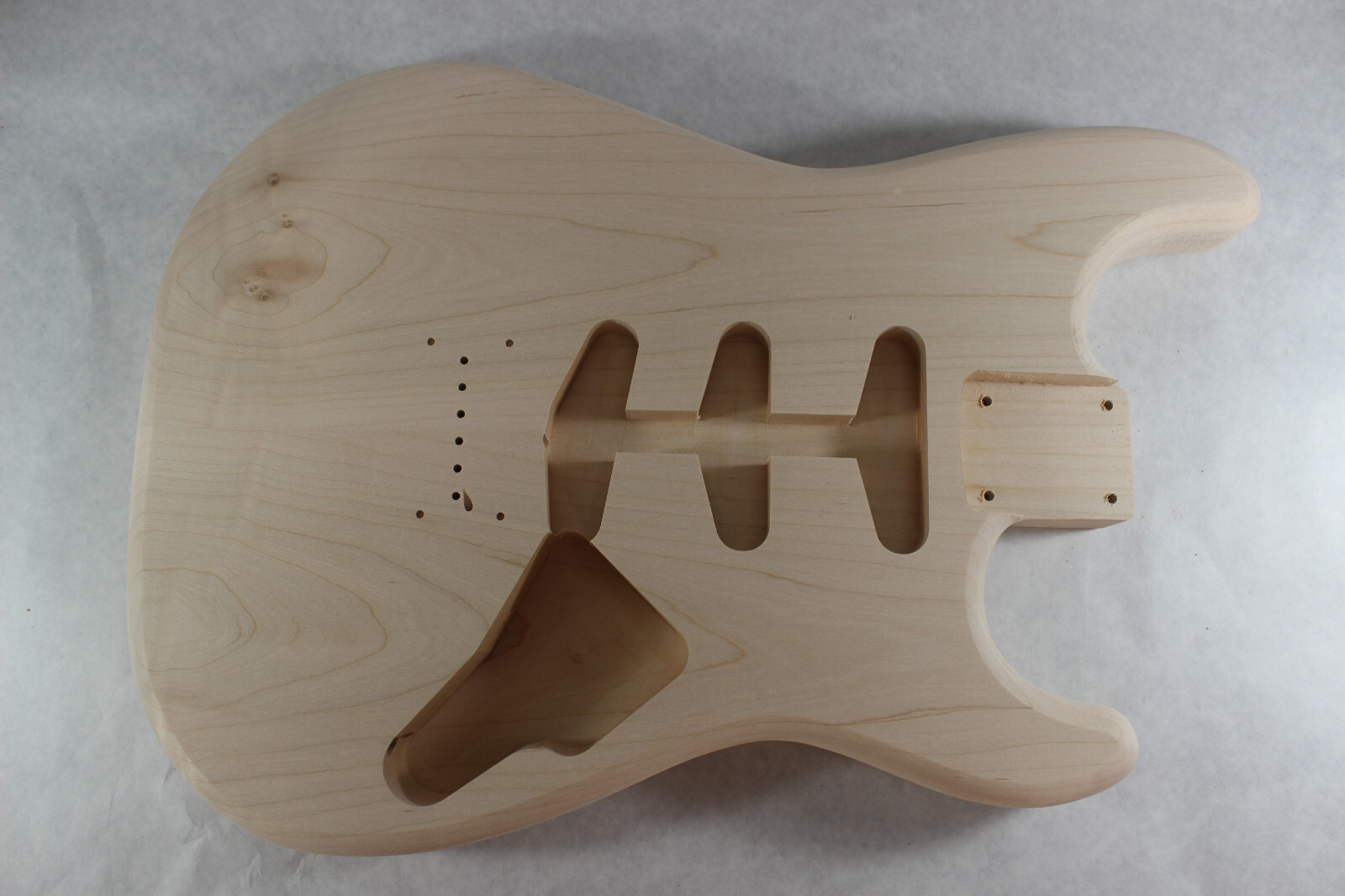 ギター Stratocaster body AllParts Primo Replacement Stratocaster Body - Silver