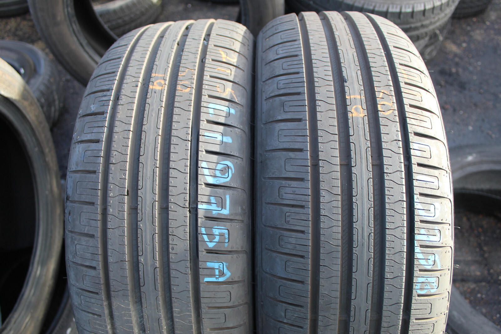 New 215 50 19 Goodyear, Efficient Grip P., 93T, x2 A Pair (F1_tyres) L1975