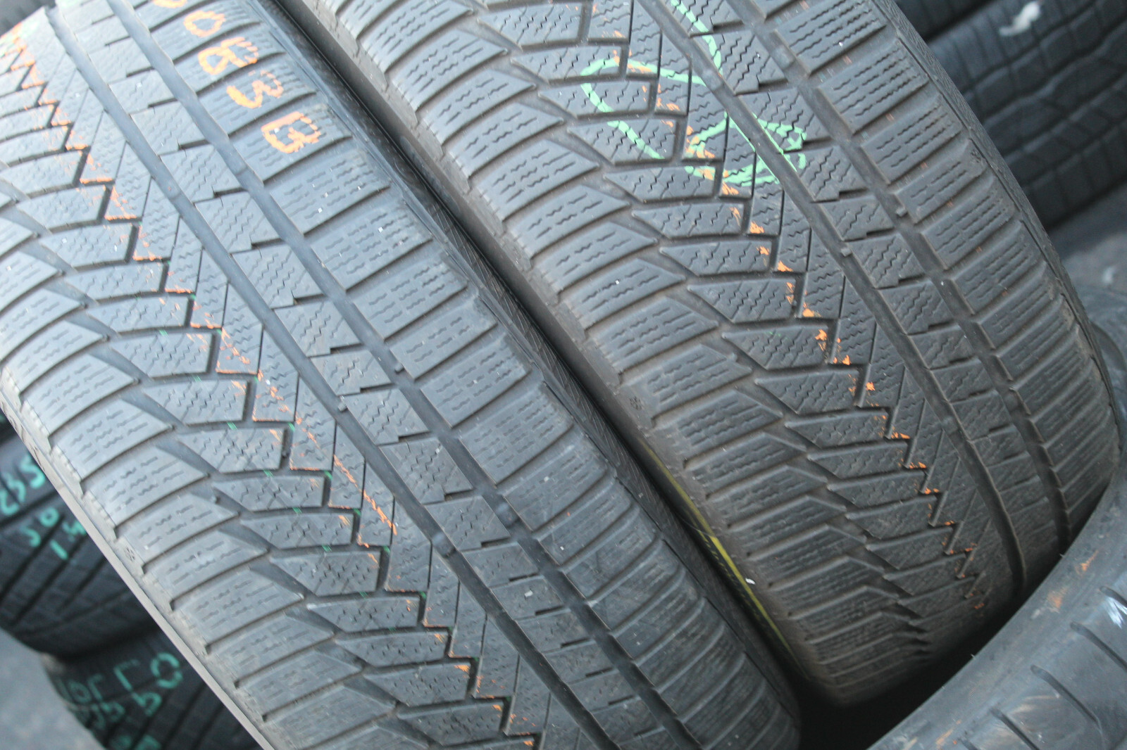 225 40 18 Continental, Winter, XL, M+S, 92V, x2 A Pair 5.5mm (F1_tyres) L3083