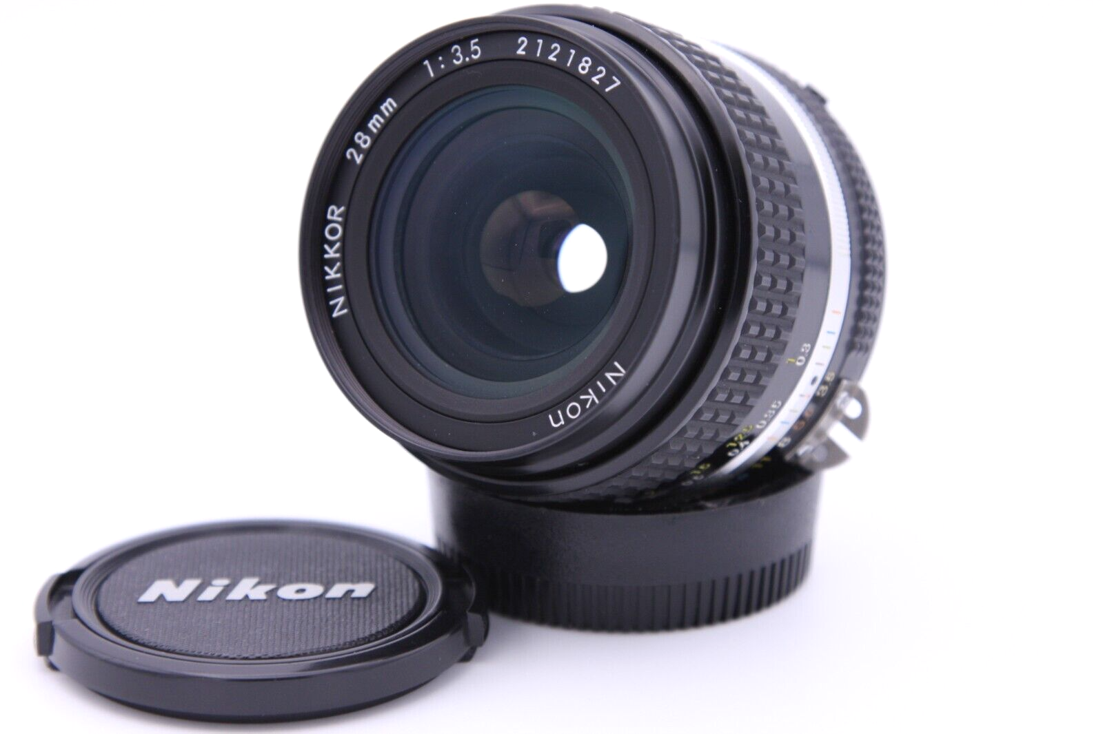 フード付き美品　Nikon Ai-s AIS Nikkor 28mm f/3.5 Nikon Ai-s Ais NIKKOR 28mm f3.5 Wide Angle MF Lens Near MINT