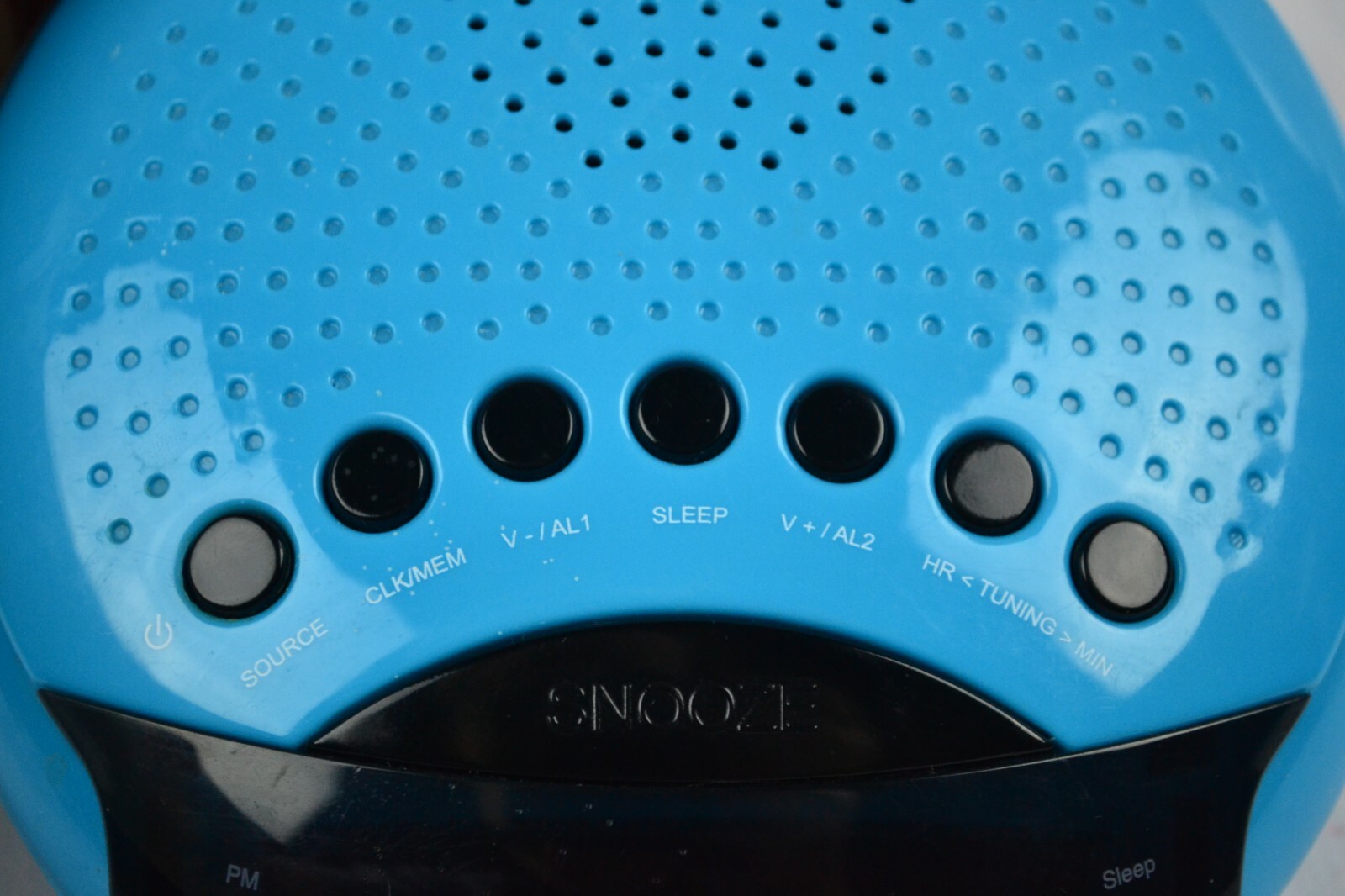 GPX Clock Radio With Dual Alarms, Bright Blue