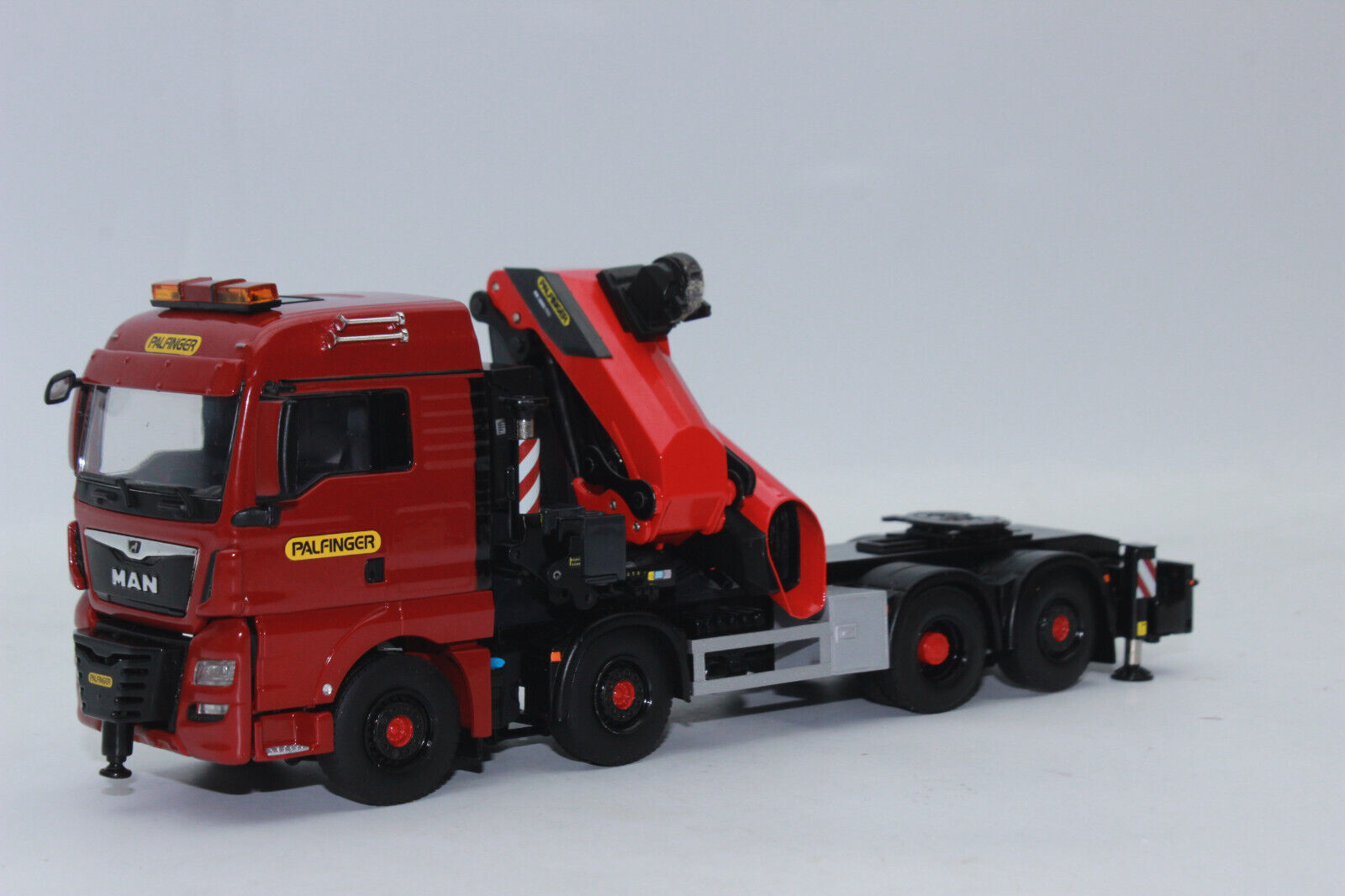 WSI 02-3565 MAN TGX XLX + PALFINGER PK 1650 TEC + JIB 1:50 WSI 02-3565 MAN TGX XLX + PALFINGER PK 1650 TEC + JIB 1:50