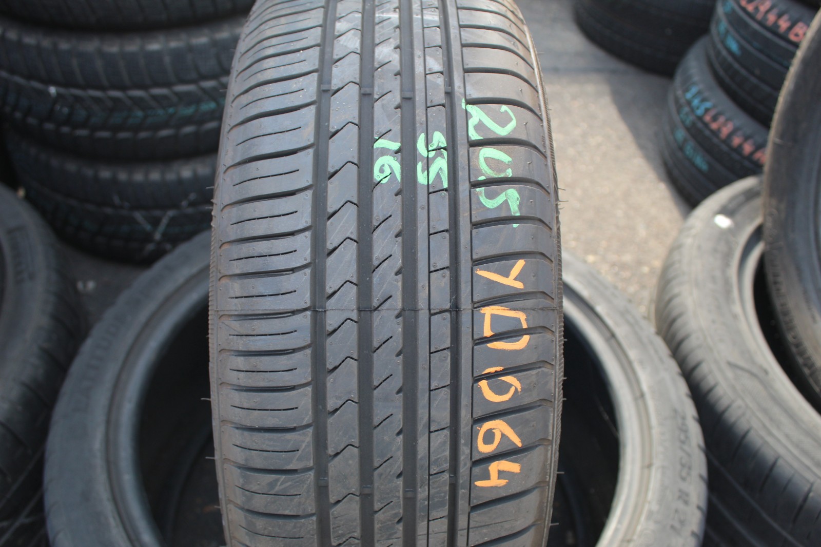 New 205 55 16 Winrun, R330, 91V, x1 Single Tyre (F1_tyres) YD064