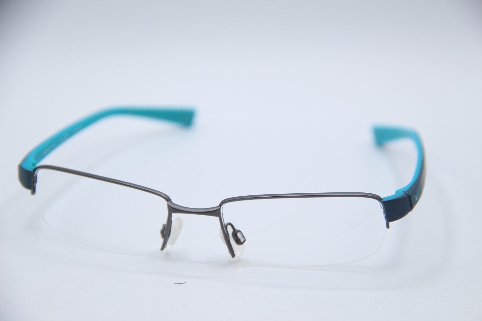 NIKE スクエアフレムメカネ 7310 681 Amazon.com: Nike Eyeglasses 8131 073 Brushed Gunmetal/Wolf
