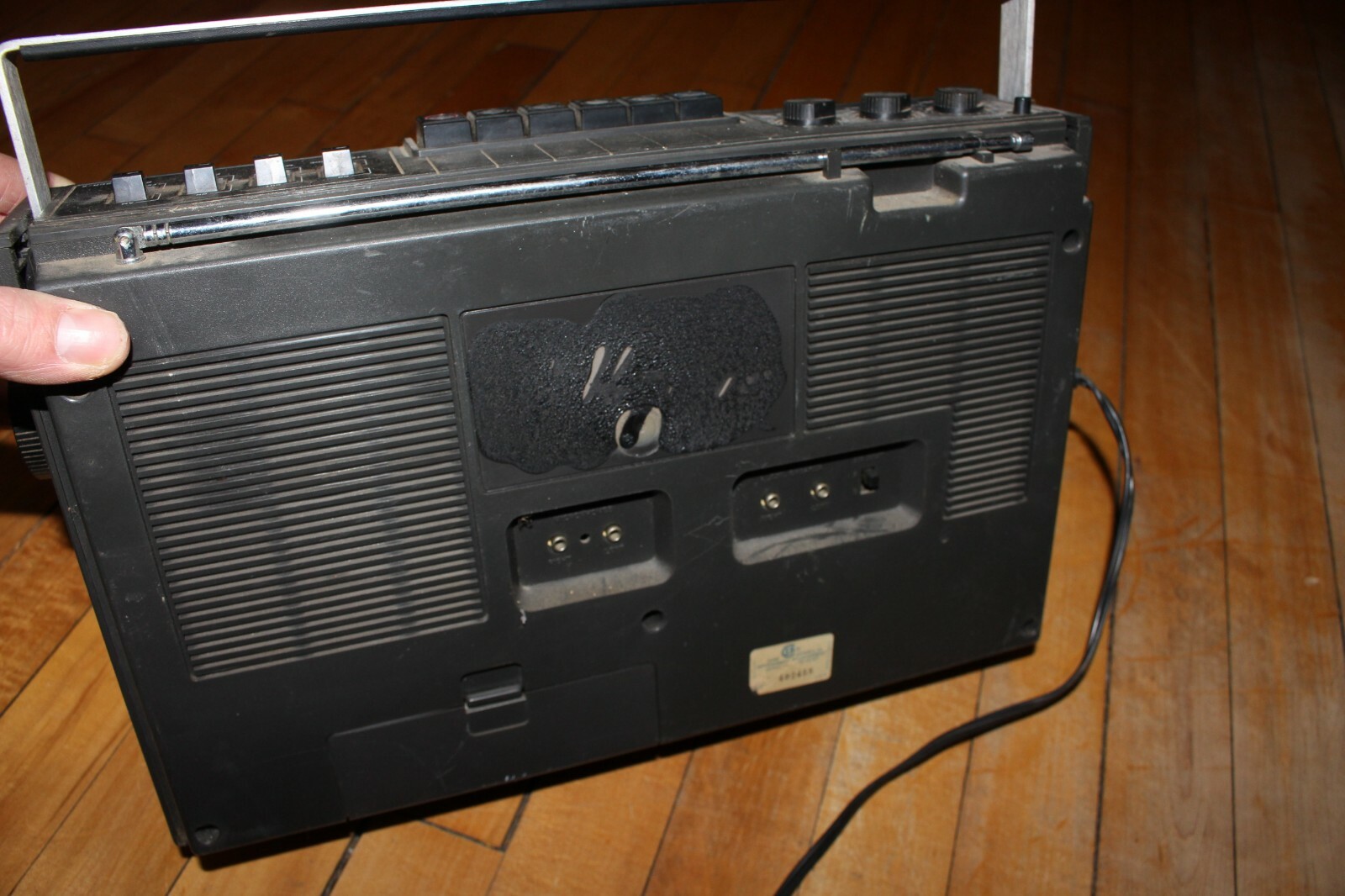 Vintage Radio Shack Realistic Stereo AM/FM Cassette Boombox Model 14-805