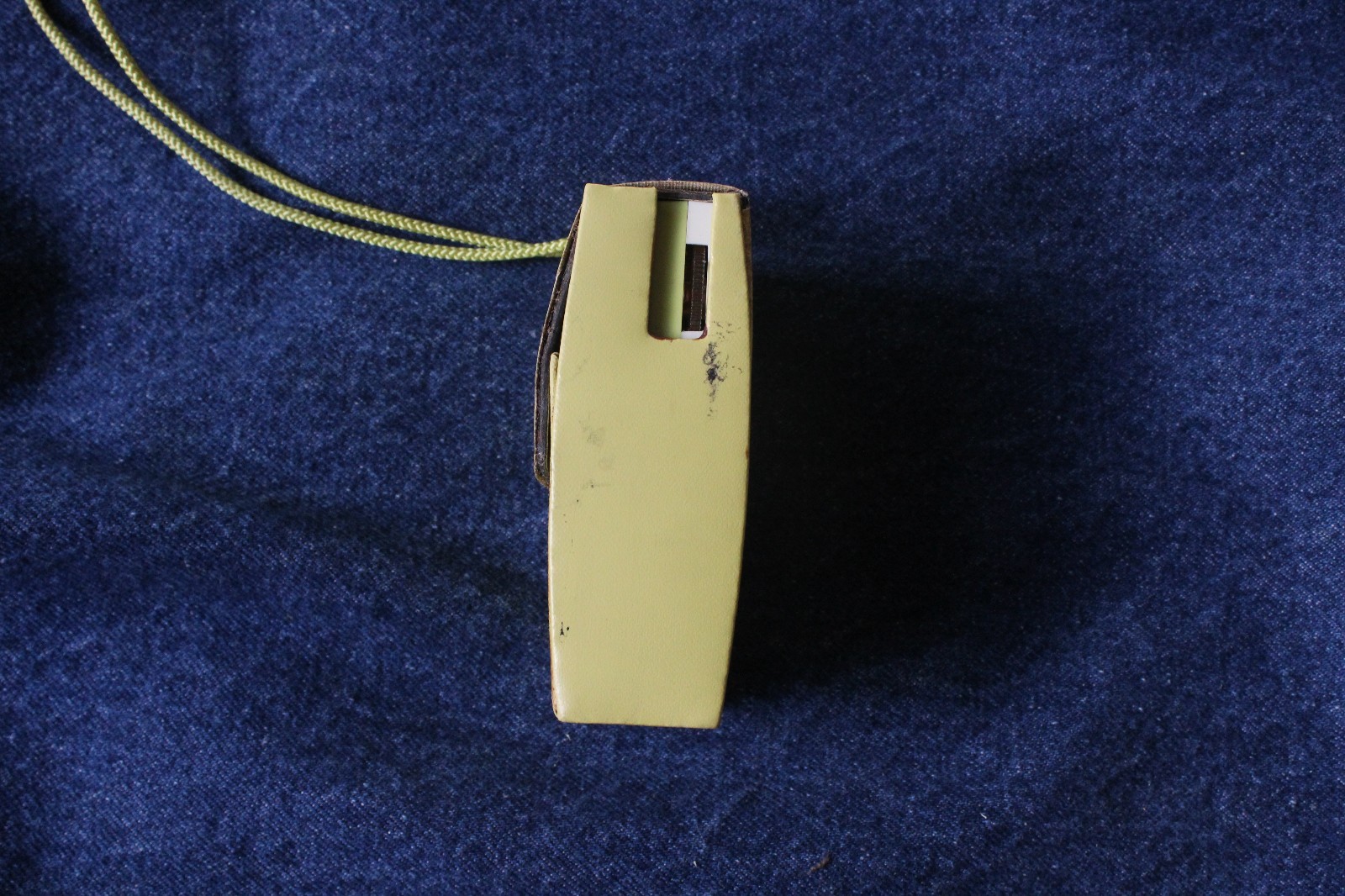 Zenith Lime Green am Radio