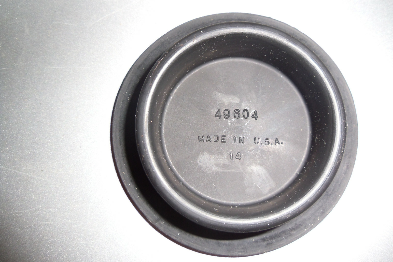 Lid Plastic , Brake Fluid Resivior Trailer Mlitary W/ seal 3 Inch Diameter