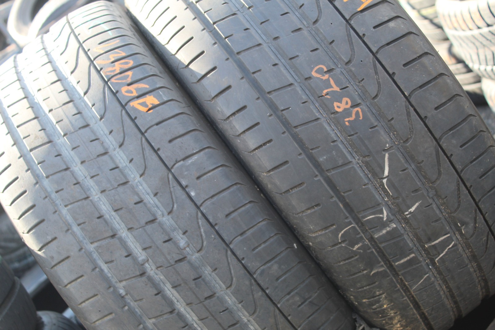 265 40 21 Pirelli, P Zero, MO, 101Y, x2 A Pair 5.8mm (F1_tyres) L3806