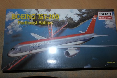 MINICRAFT 1:144 BOEING 757-200 NORTHWEST AIRLINES 14467