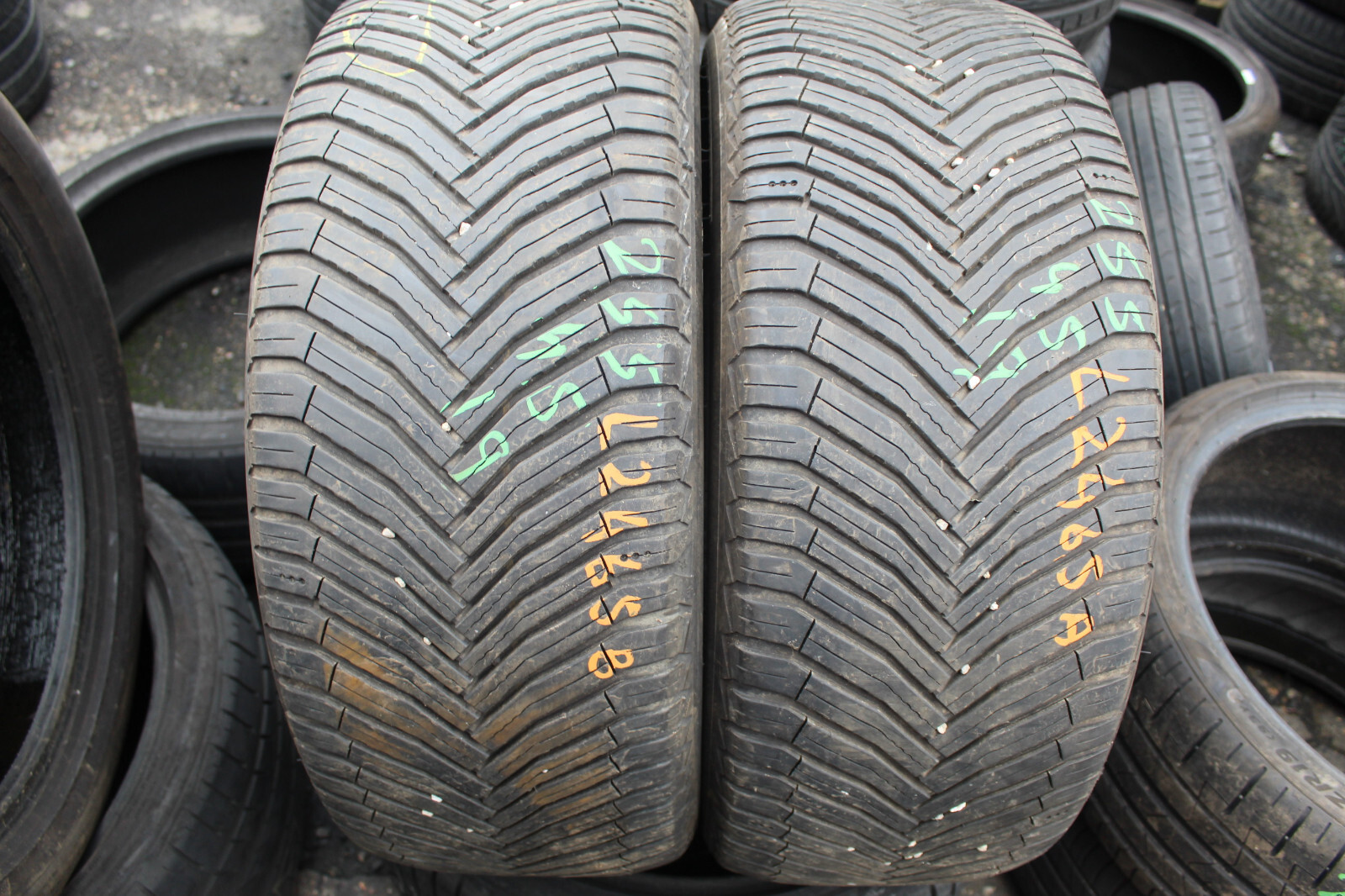 255 45 19 Michelin, Cross Climate, XL, 104H,  x2 A Pair 6.0mm (F1_tyres) L2465