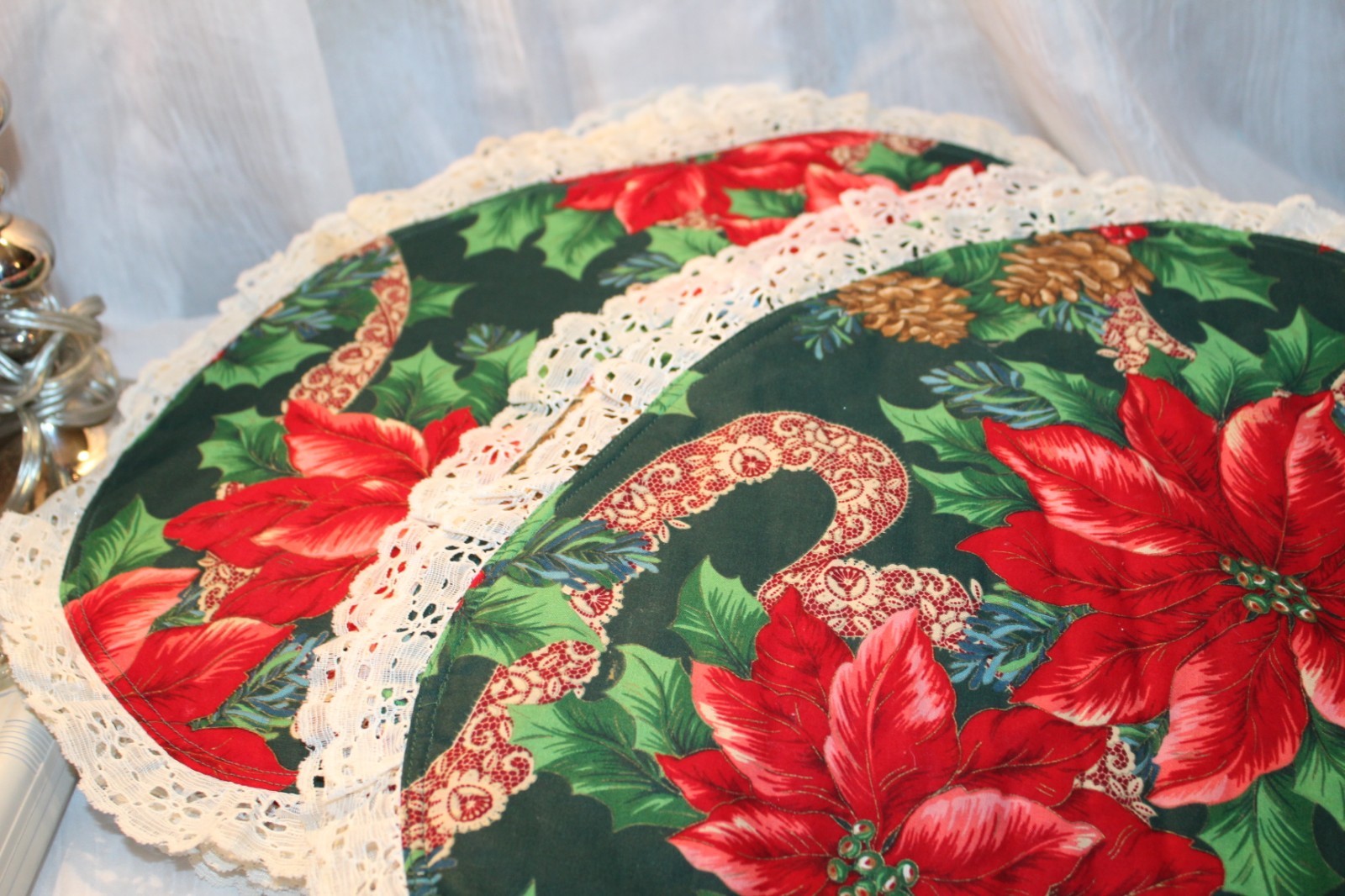 Vintage Placemats Holiday Set 6 Handmade Quilted Lace Christmas FLoral/FLower