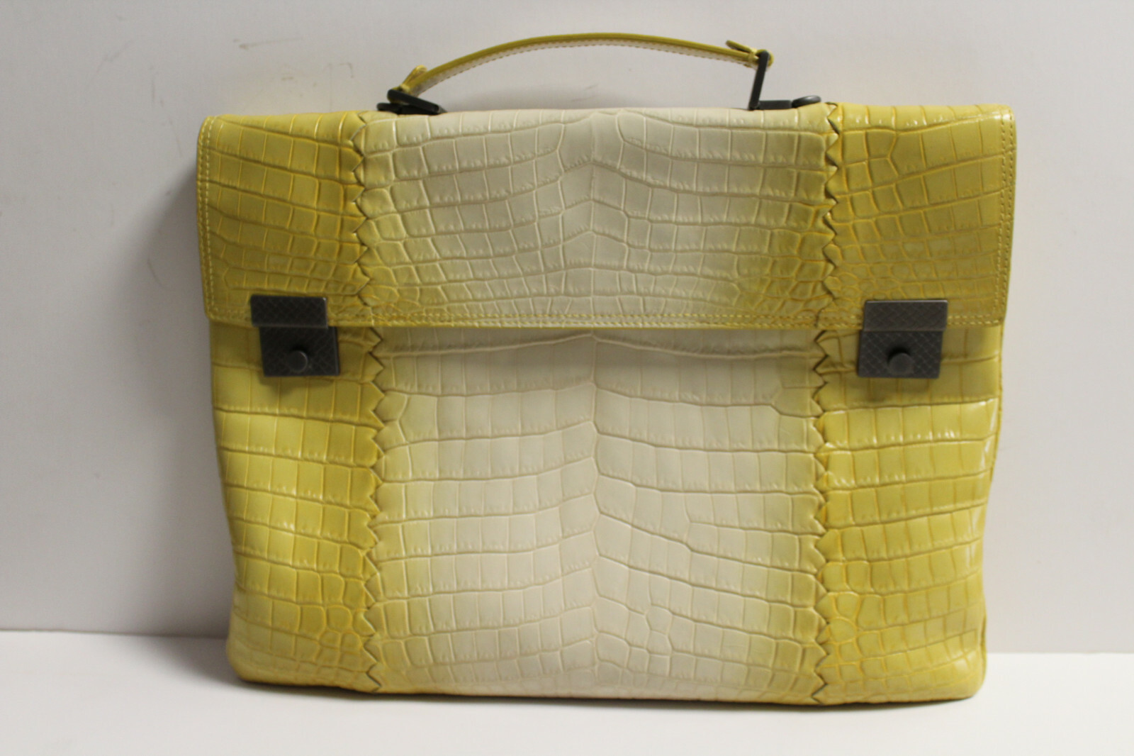 BOTTEGA VENETA CROCODILE DE NIL HANDBAG