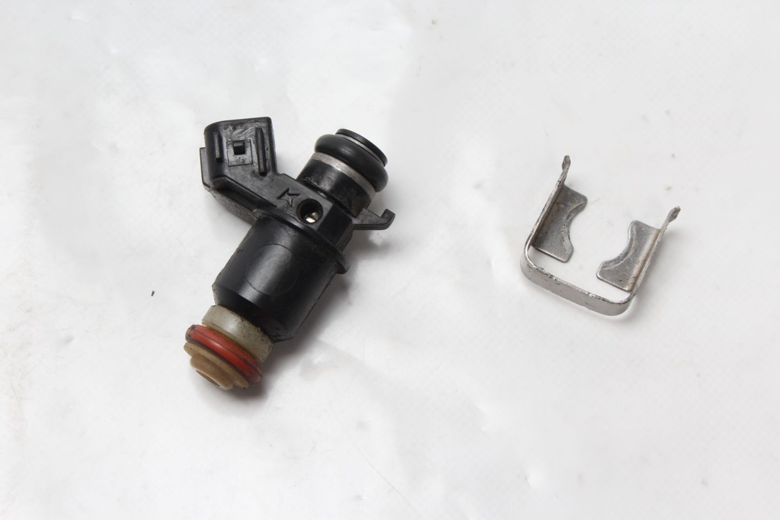 injecteur de carburant Triumph Sprint ST 1050 215NA 05-10