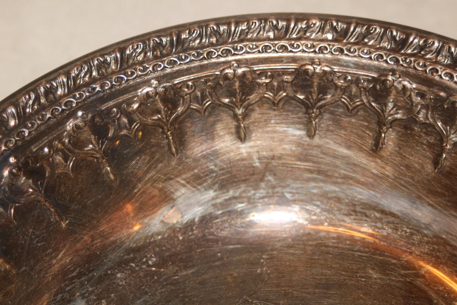 REED & BARTON ~ Silverplated Candy Bom Bom  Dish 1202 *EXCELLENT COND.