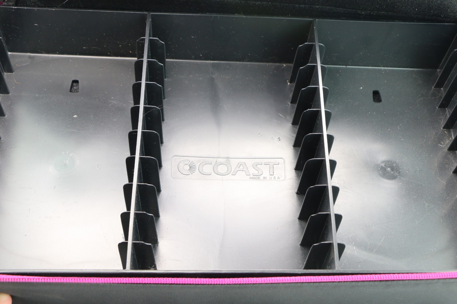 Coast Vintage 30 Cassette Tape Storage Holder Black Portable Carrying Zip Case