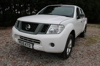 2015 Nissan Navara Double Cab Pick Up Visia 2.5dCi 144 4WD PICK UP DIESEL Manual
