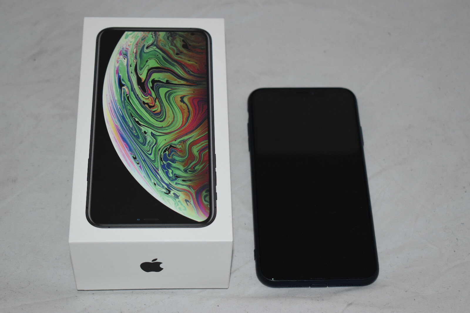 スマートフォン本体 iPhone Xs MaxSpaceGray 512 GB docomo Apple iPhone XS Max 512GB docomo [スペースグレイ] 価格比較