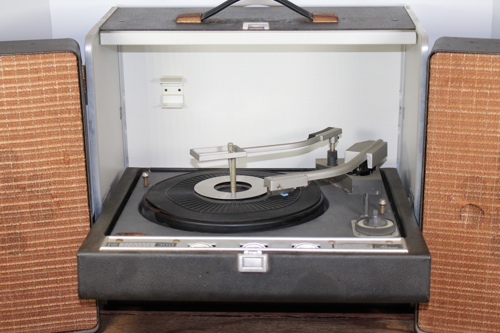 ★CEC 4SPEED STEREO TURNTABLE FR-250　50Hz Vintage GE General Electric Stereophonic Transistor 300