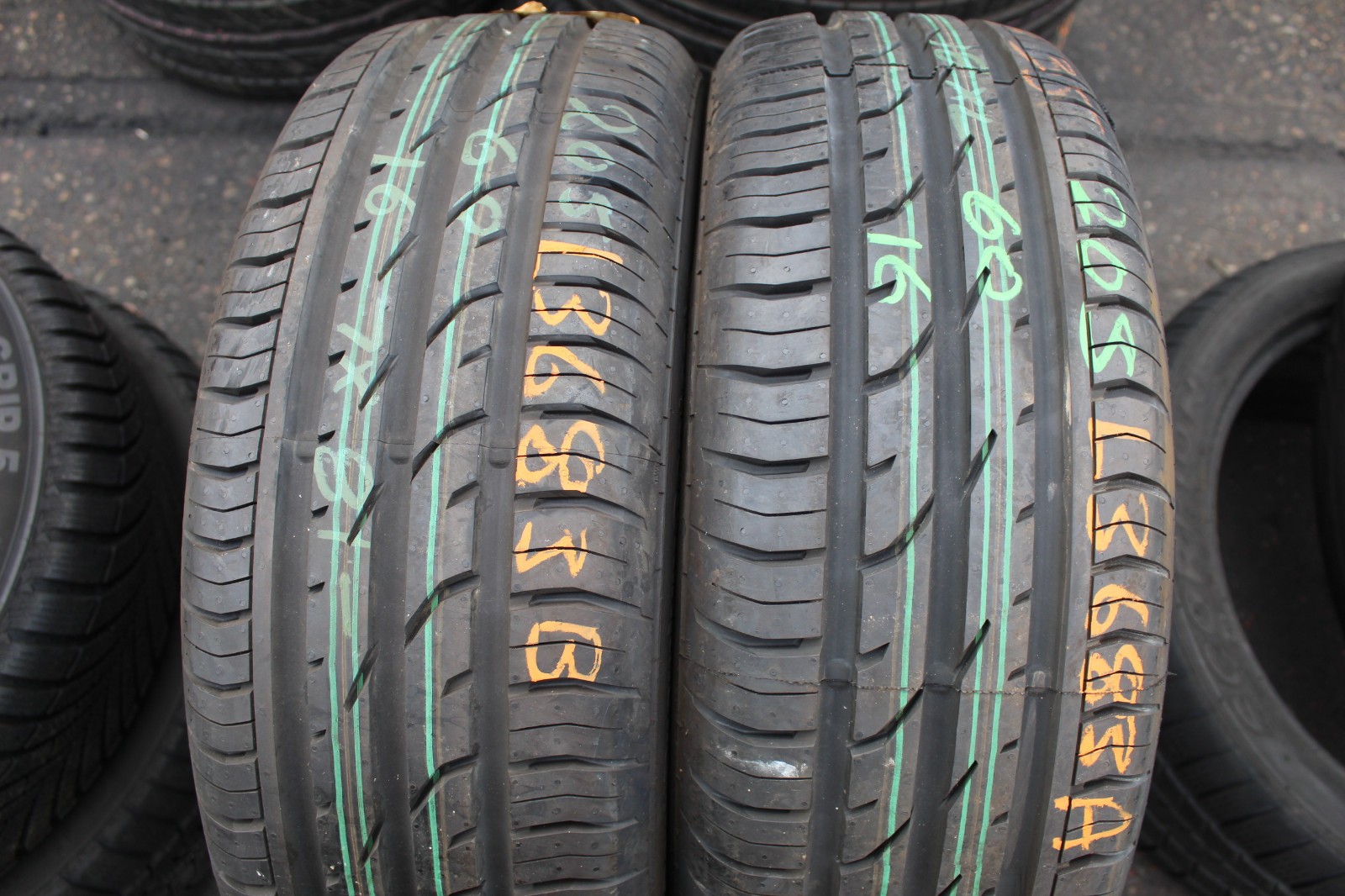 New 205 60 16 Continental, CPC 2, XL, C-Seal, 96H, x1 Tyre (F1_tyres) L3683