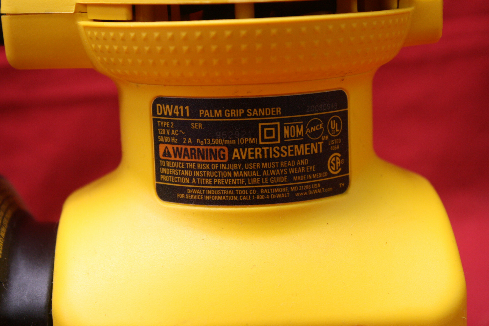 DeWALT DW411 1/4 Sheet Palm Grip Sander W/ Hard Case