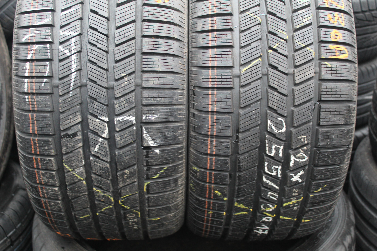 New 255 40 17 Pirelli, Winter, N1, M+S, 98V, x2 A Pair (F1_tyres) FOD L3230