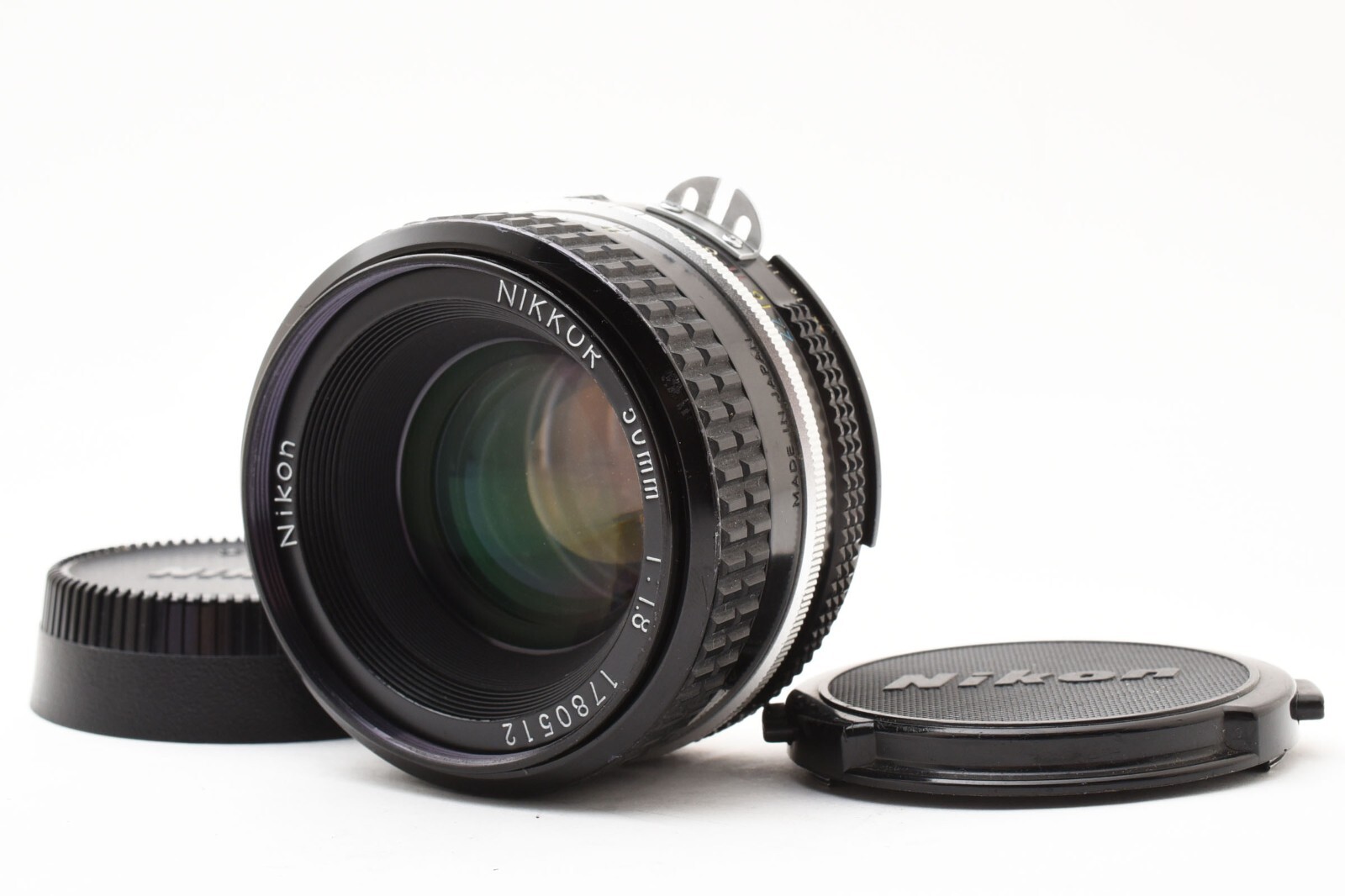 ★美品 Nikon NIKKOR AI 50mm f/1.8 MF2303356 MINT] Nikon NIKKOR AI 50mm f/1.8 MF Standard Lens for SLR DSLR