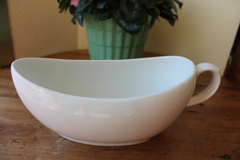 Ancien Bourdaloue En Porcelaine Blanche