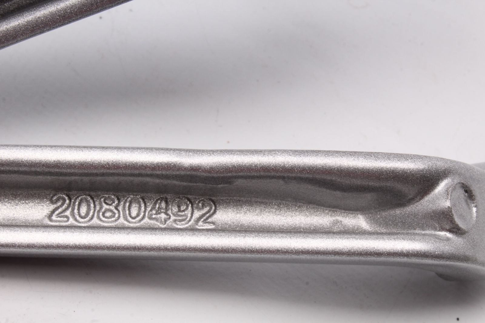 Plaque support repose-pieds support passager arrière gauche Triumph TT 600 03-03