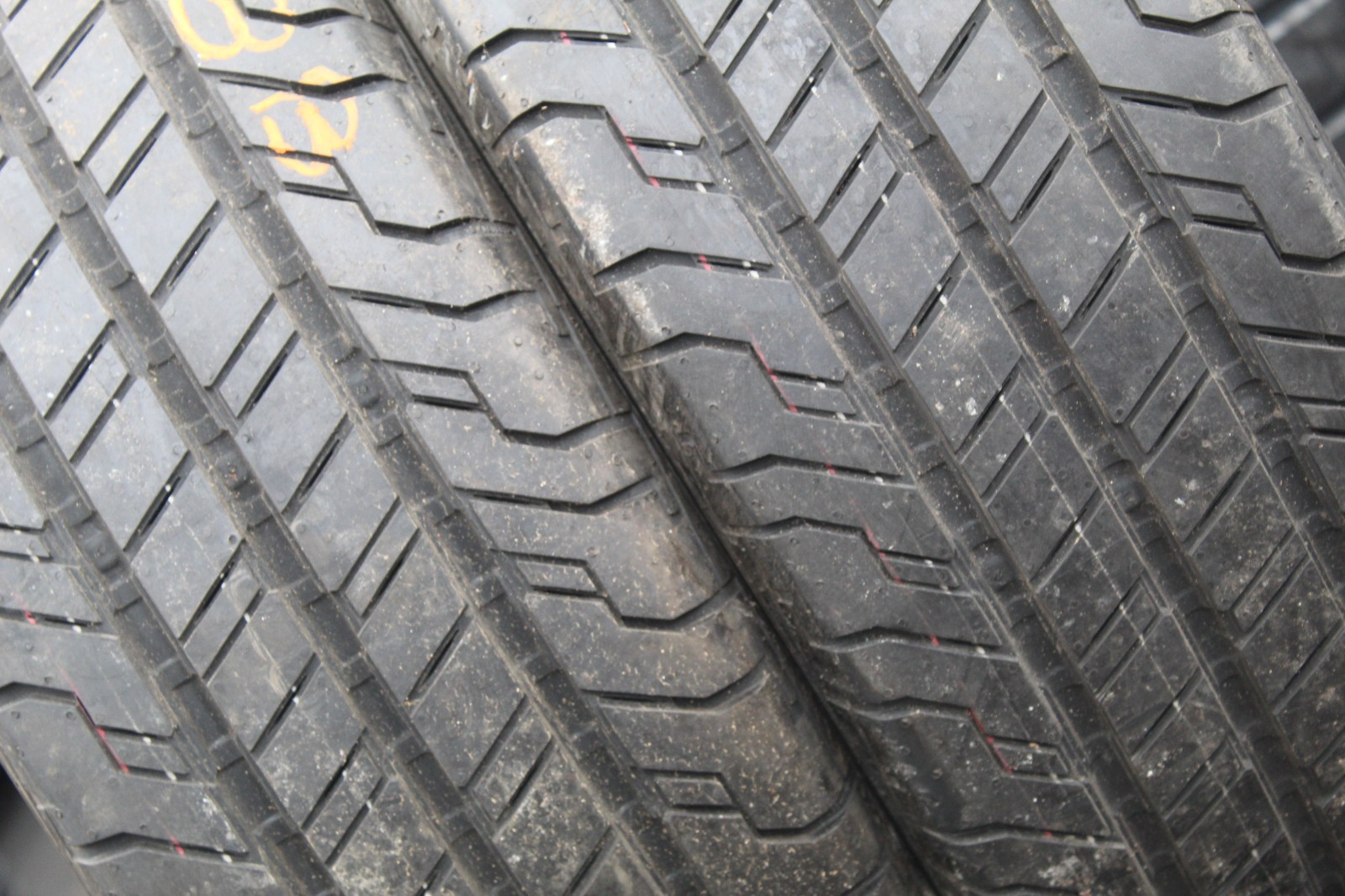 New 215 65 16C Continental, Conti Van Contact 106/104T, x1 Tyre (F1_tyres) L3658
