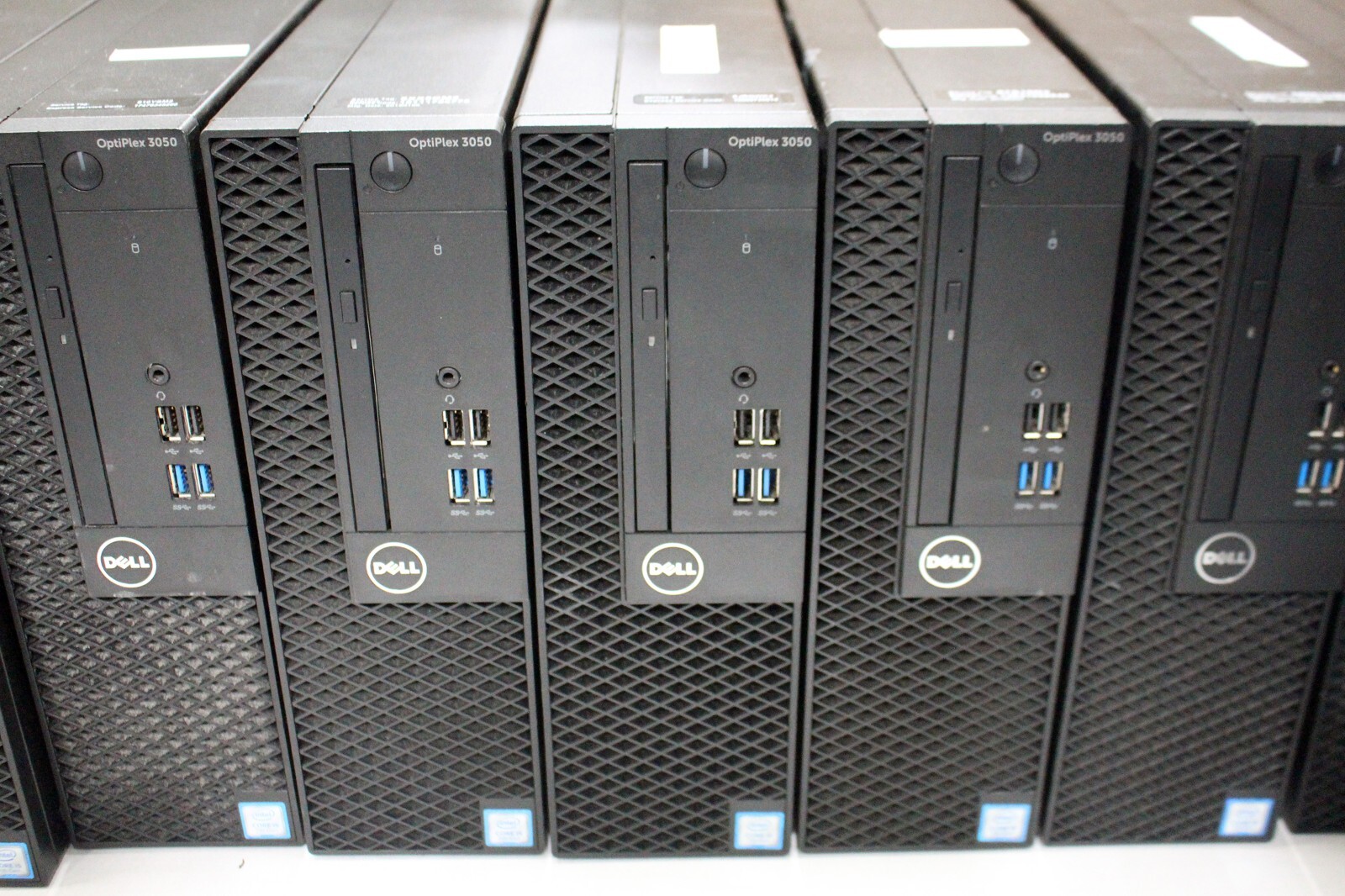 Dell OptiPlex 3050 SSDなし Amazon.com: Dell Optiplex 3050 SFF Desktop PC, Intel i5-6500